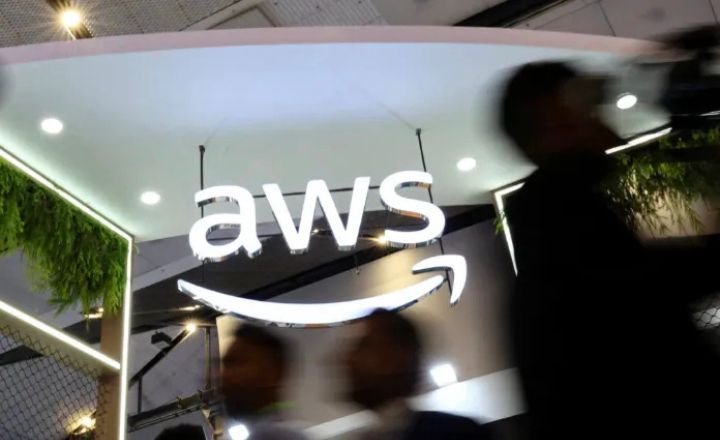 又是 us-east-1：为什么 AWS 一宕机，全网都感冒？